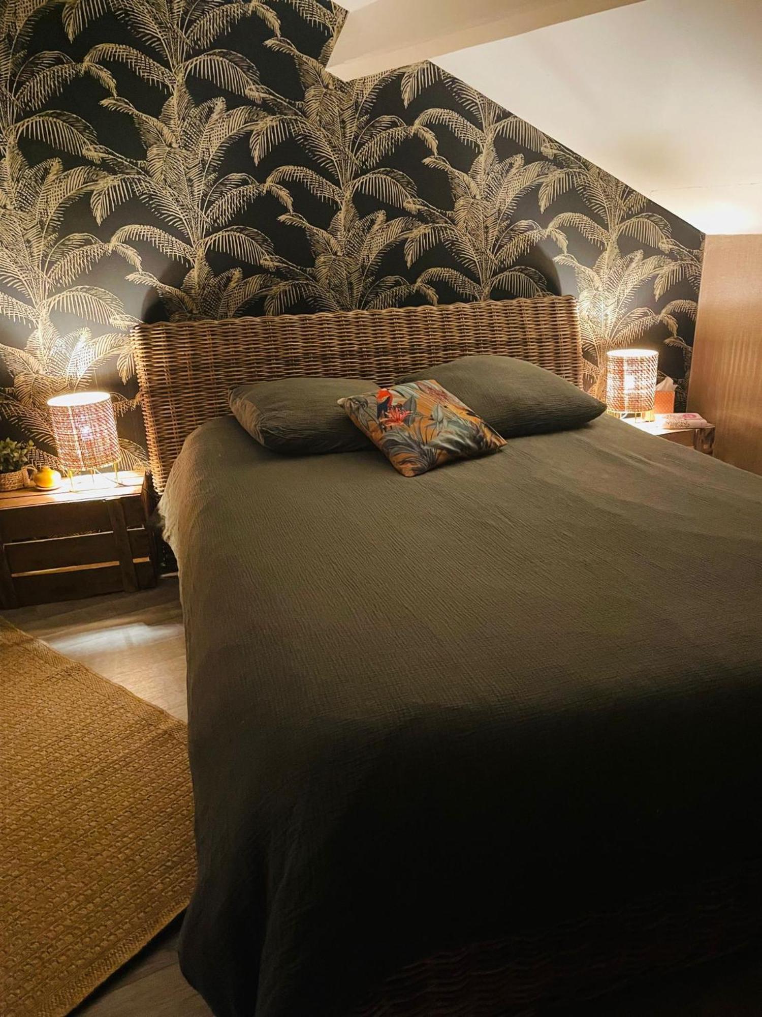 Chambre Boheme Chez Rachel Pau Luaran gambar