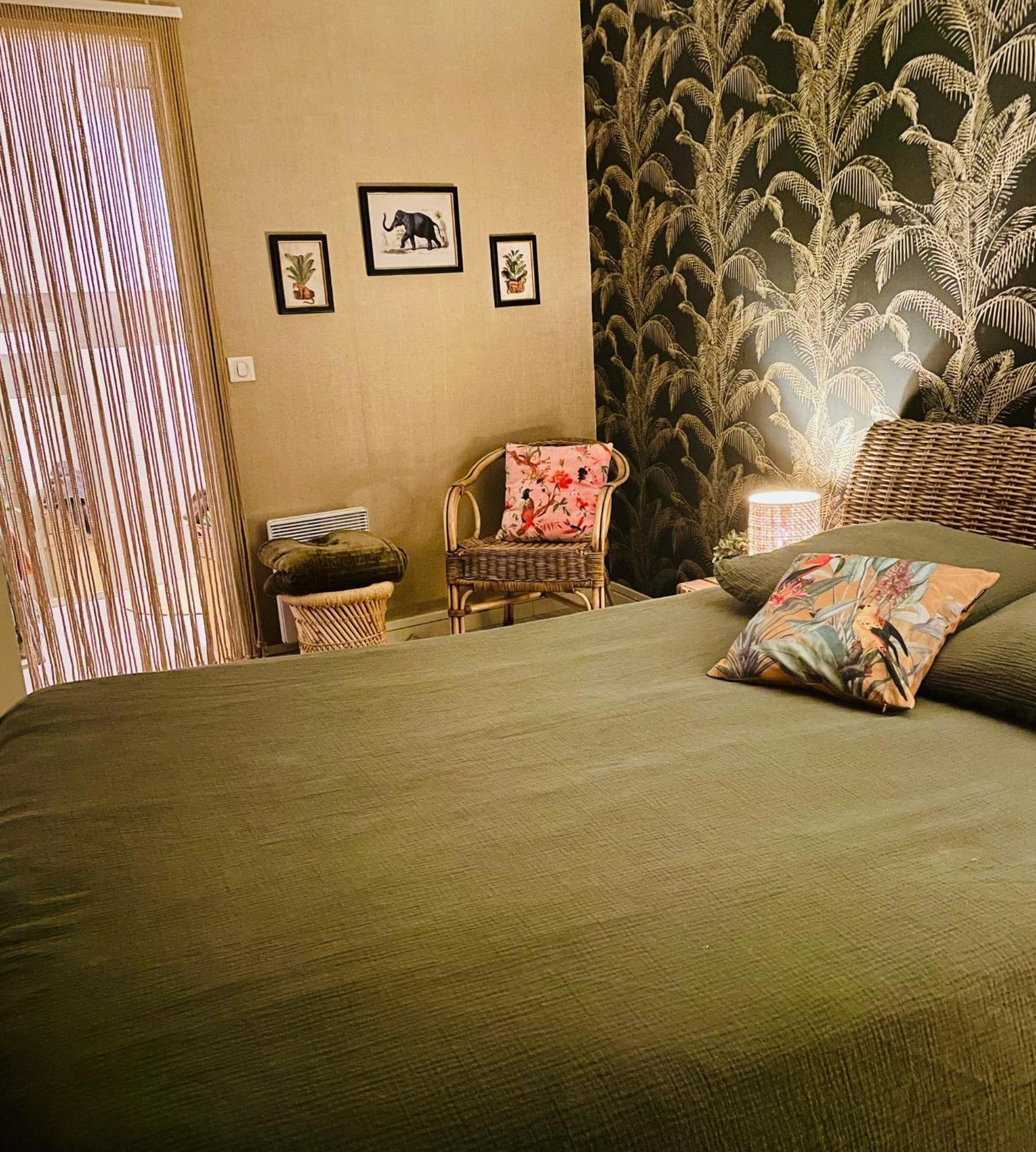 Chambre Boheme Chez Rachel Pau Luaran gambar